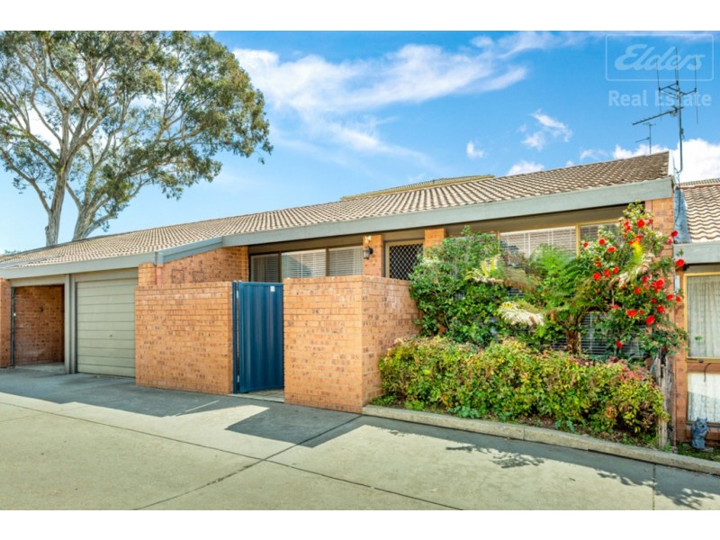 7/15 McKeahnie Street, Queanbeyan NSW 2620