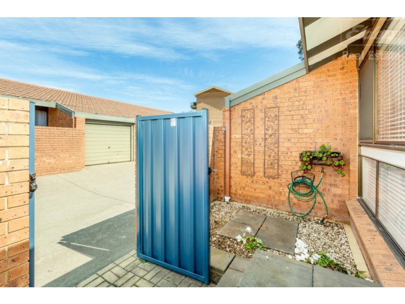 7/15 McKeahnie Street, Queanbeyan NSW 2620