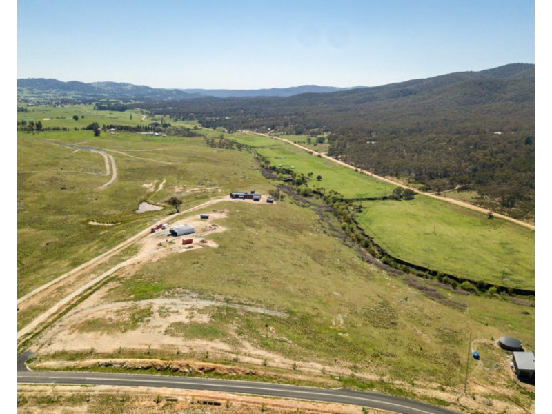 32 Captain Robertson Drive, Burra NSW 2620