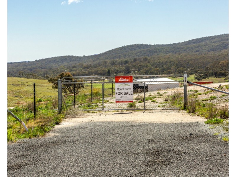 32 Captain Robertson Drive, Burra NSW 2620