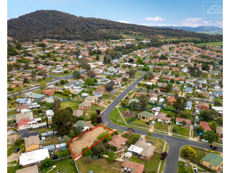 22 Boronia Crescent, Karabar NSW 2620