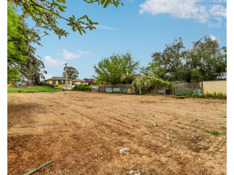 22 Boronia Crescent, Karabar NSW 2620