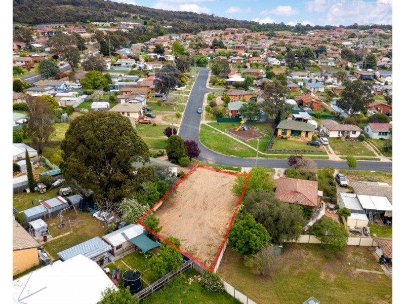 22 Boronia Crescent, Karabar NSW 2620