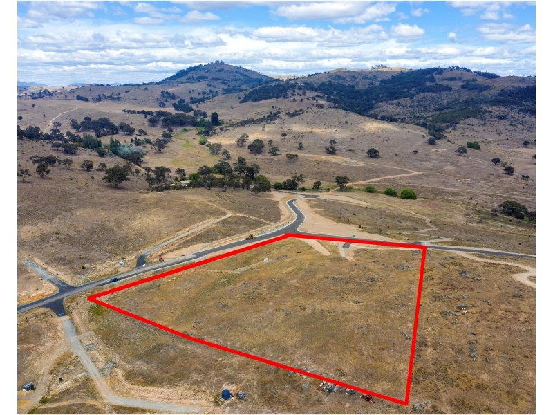 86 Captain Robertson Drive, Burra NSW 2620