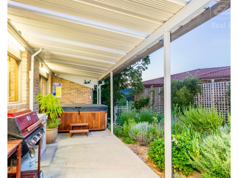 16 Doyle Place, Karabar NSW 2620