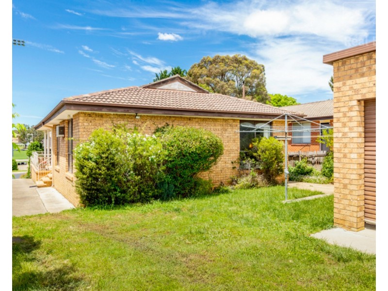 17 Waratah Street, Karabar NSW 2620