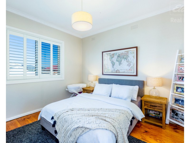 12 Moore Street, Queanbeyan NSW 2620