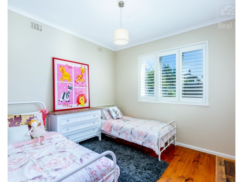 12 Moore Street, Queanbeyan NSW 2620