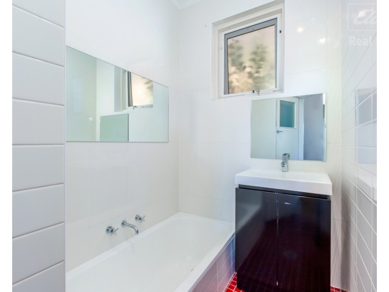 12 Moore Street, Queanbeyan NSW 2620