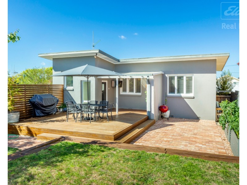 12 Moore Street, Queanbeyan NSW 2620