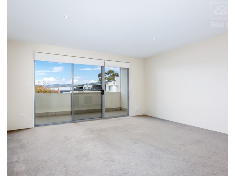 21A/13-17 Uriarra Road, Crestwood NSW 2620