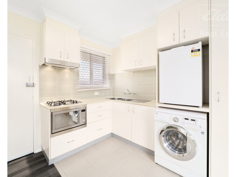 13/2 Donald Road, Queanbeyan NSW 2620