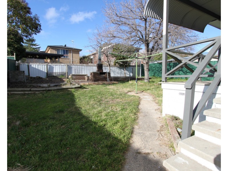 12 Ullamulla Crescent, Karabar NSW 2620