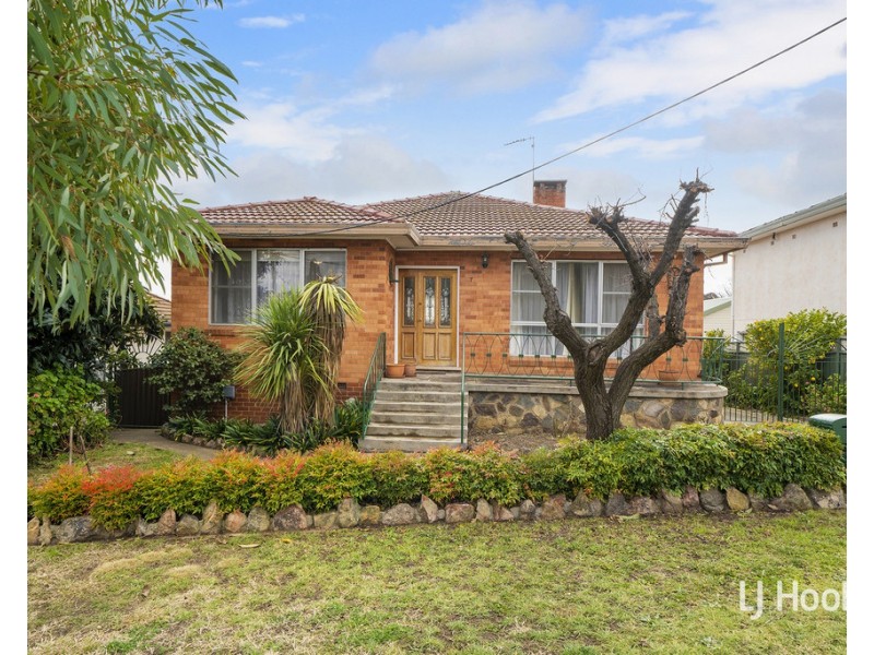 7 Ernest Street, Crestwood NSW 2620