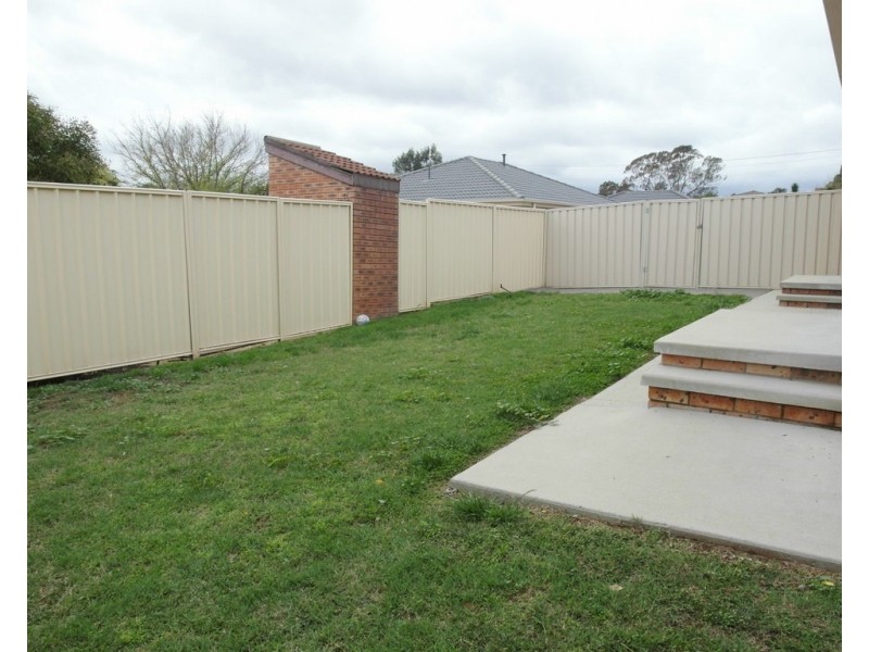 5/1B McKeahnie Street, Queanbeyan NSW 2620