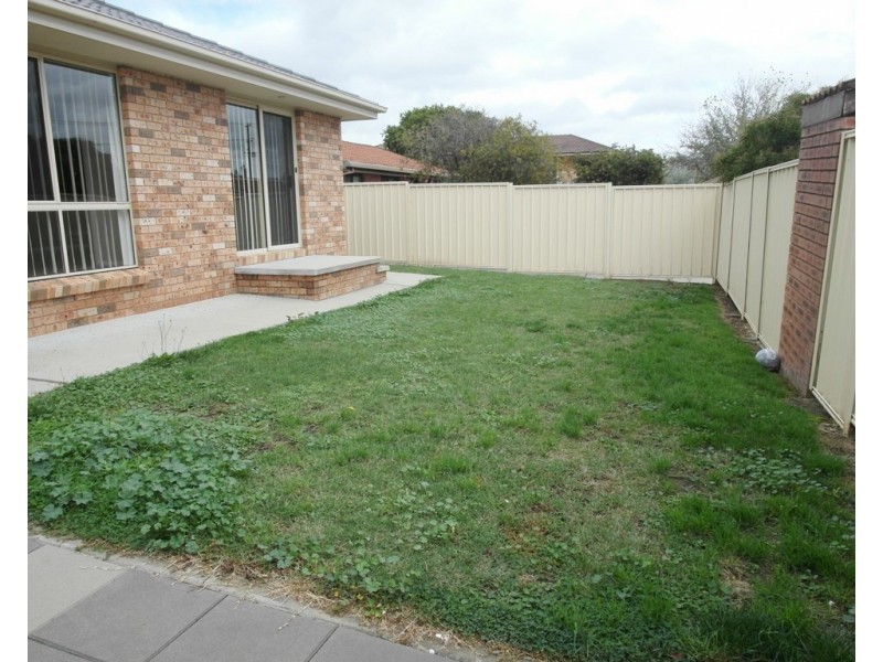 5/1B McKeahnie Street, Queanbeyan NSW 2620