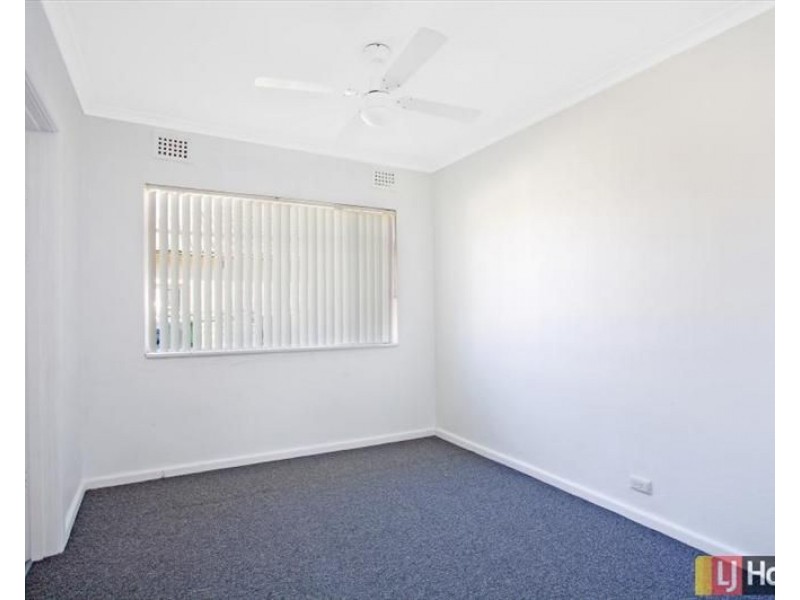 4/17 Moore Street, Queanbeyan NSW 2620