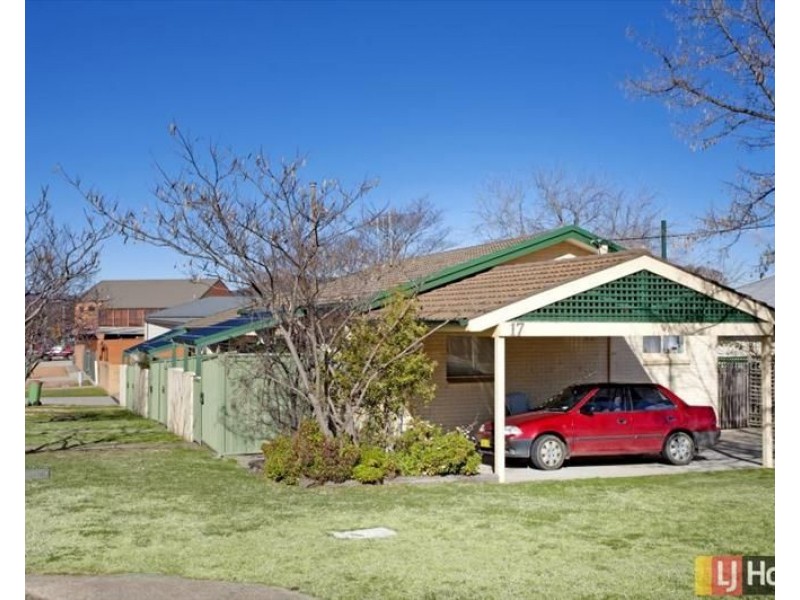 4/17 Moore Street, Queanbeyan NSW 2620