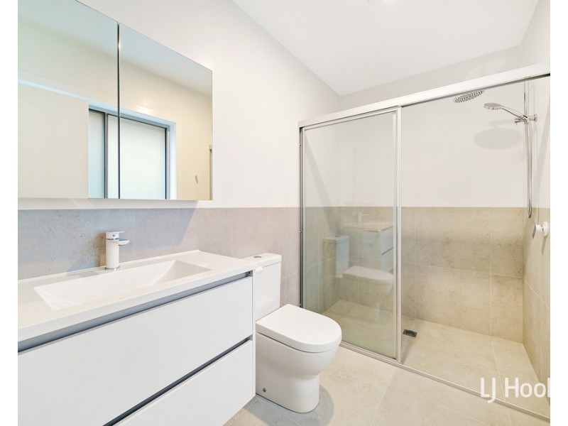 16 Rosa Street, Googong NSW 2620