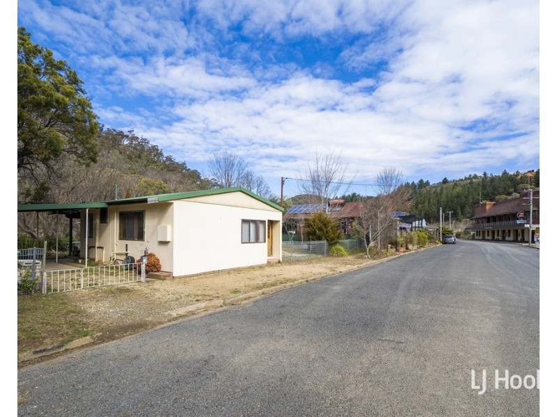 88-90 Foxlow St, Captains Flat NSW 2623