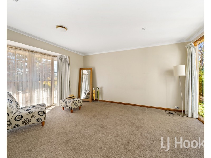 18 Elm Way, Jerrabomberra NSW 2619