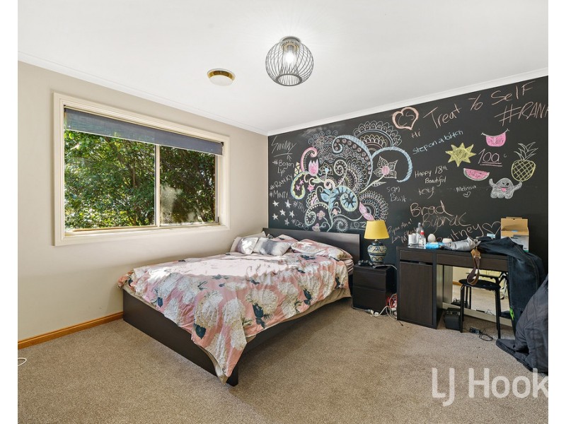 18 Elm Way, Jerrabomberra NSW 2619