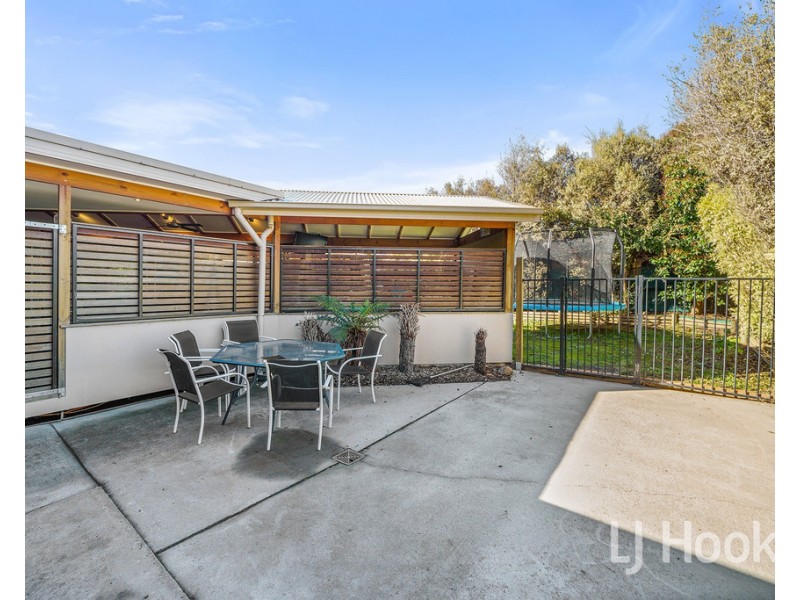 18 Elm Way, Jerrabomberra NSW 2619