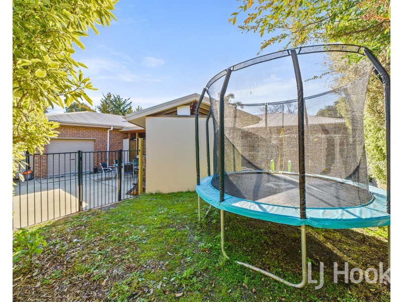 18 Elm Way, Jerrabomberra NSW 2619