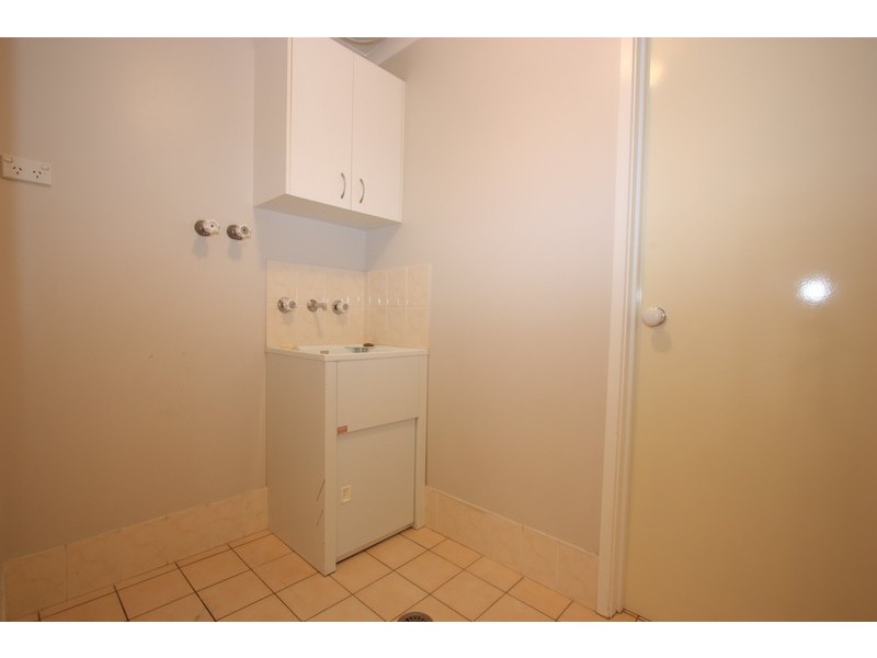 10/17 Elm Way, Jerrabomberra NSW 2619