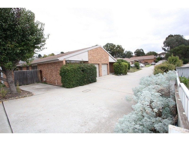 2/21  Ross Road, Queanbeyan NSW 2620