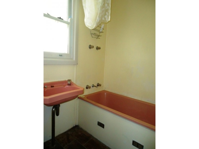 72 Collett Street, Queanbeyan NSW 2620