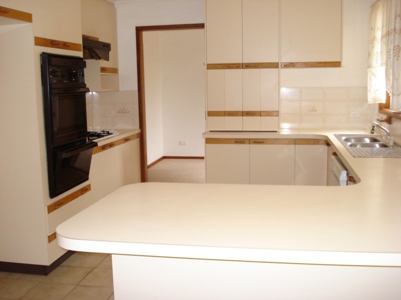 16 Walker Crescent, Jerrabomberra NSW 2619