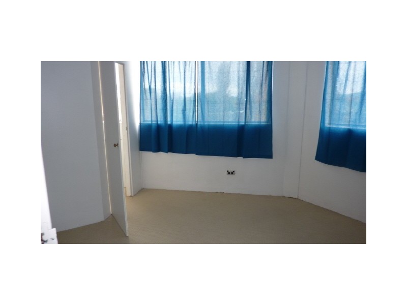 10/18 Trinculo Place, Queanbeyan NSW 2620