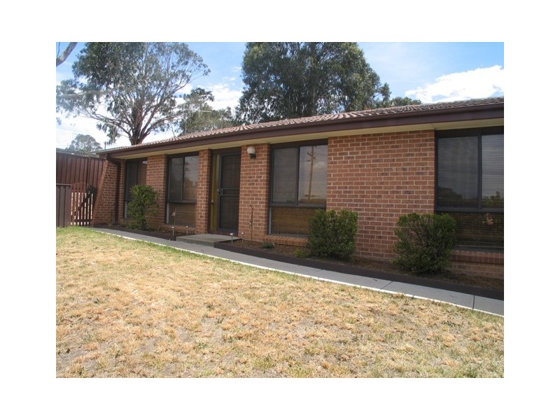 1/71 Donald Road, Queanbeyan NSW 2620