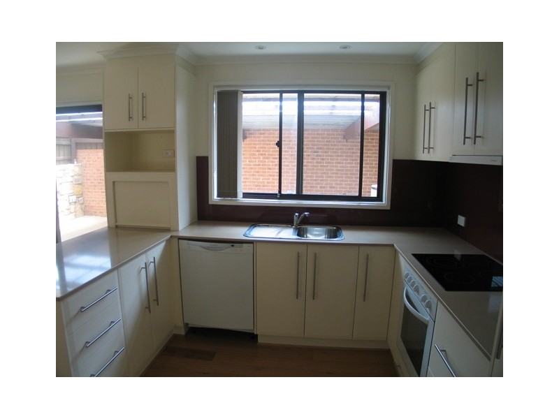 1/71 Donald Road, Queanbeyan NSW 2620