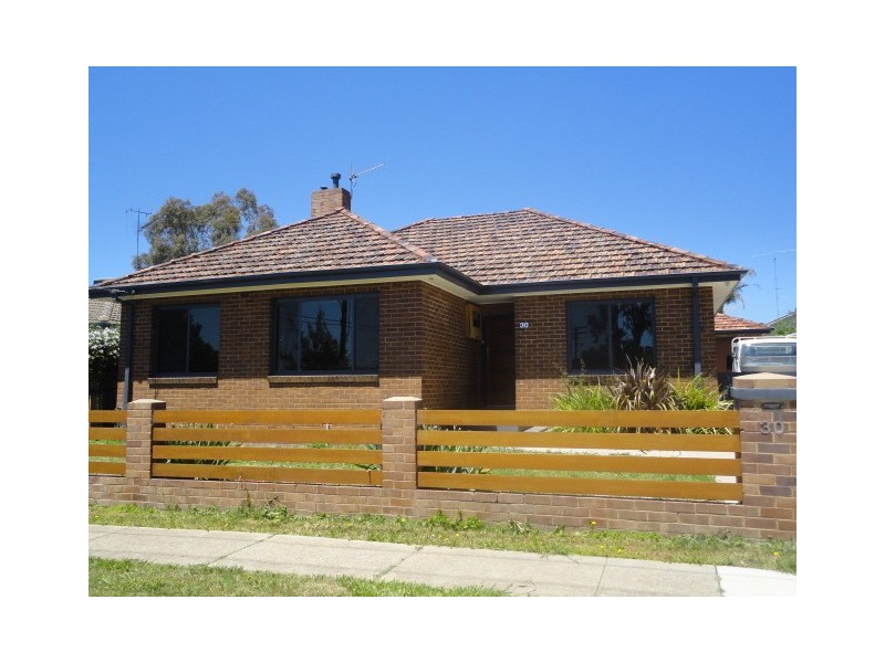30 Glebe Avenue, Queanbeyan NSW 2620