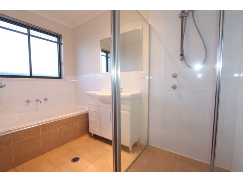 4 Goolara Place, Jerrabomberra NSW 2619