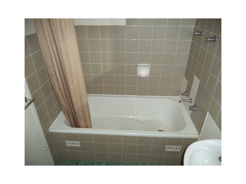 12/102 Henderson Road, Queanbeyan NSW 2620