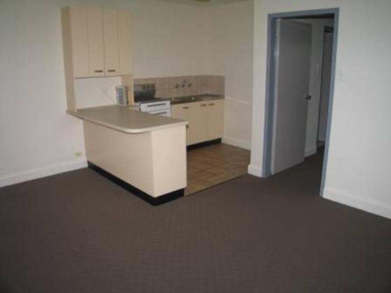 9/20 Charles Street, Queanbeyan NSW 2620