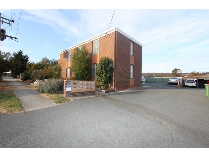 1/22 Carrington Street, Queanbeyan NSW 2620