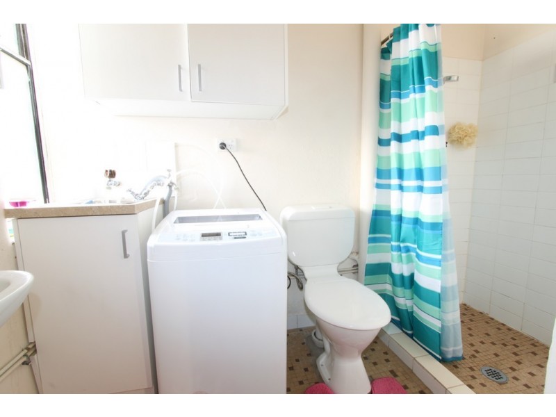 1/22 Carrington Street, Queanbeyan NSW 2620