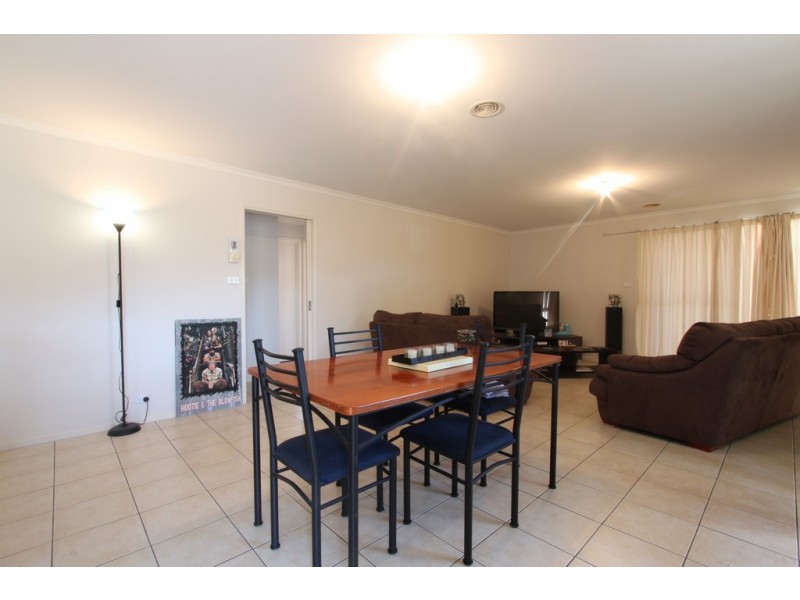 2/34-36 Pannamena Crescent, Jerrabomberra NSW 2619