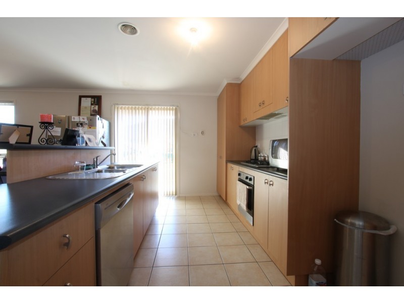 2/34-36 Pannamena Crescent, Jerrabomberra NSW 2619