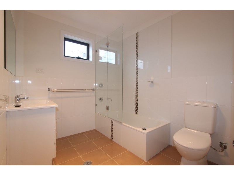 10/19-21 Henderson Road, Queanbeyan NSW 2620