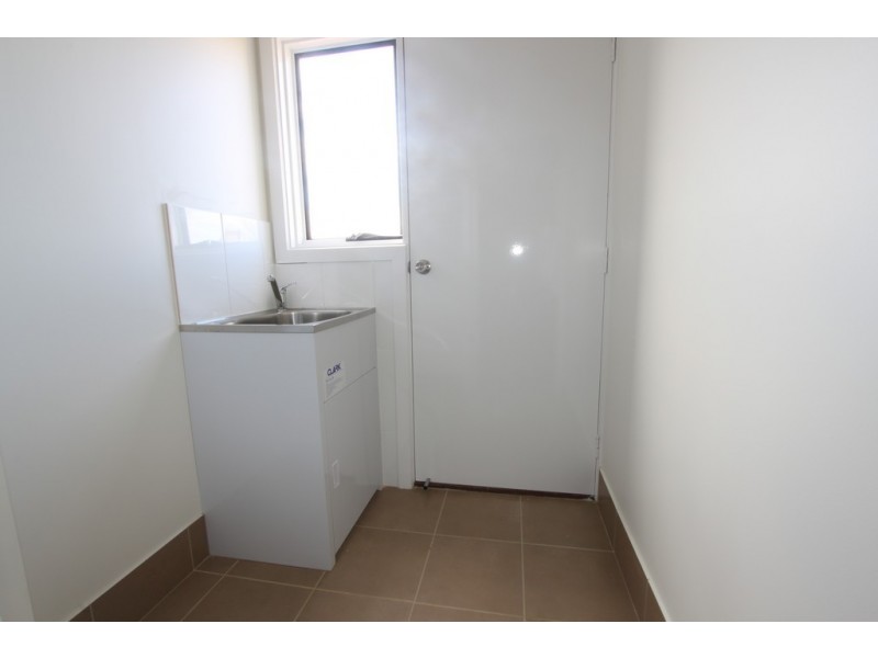 10/19-21 Henderson Road, Queanbeyan NSW 2620