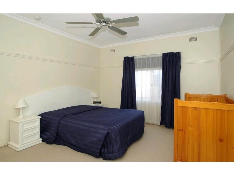 15 Munro Road, Queanbeyan NSW 2620