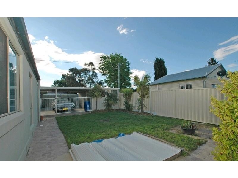 15 Munro Road, Queanbeyan NSW 2620