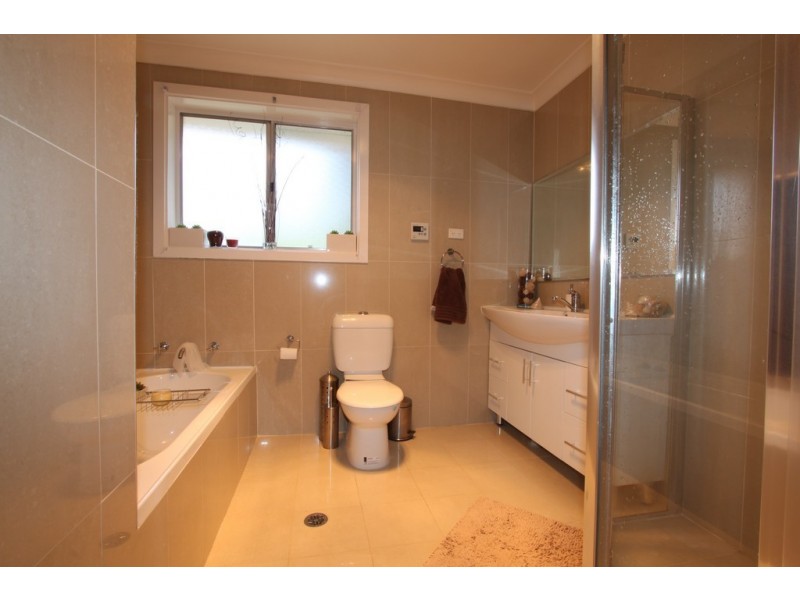 19 Crinoline, Queanbeyan NSW 2620