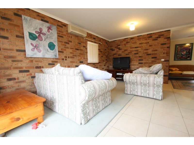 6/9-15 Torpy Place, Jerrabomberra NSW 2619