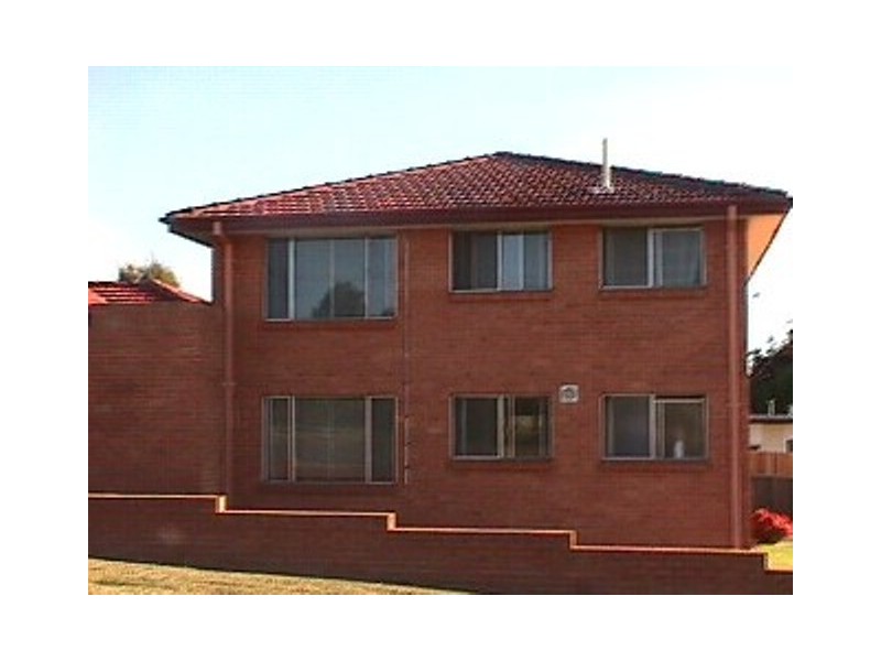 2/31 Mowatt Street, Queanbeyan NSW 2620